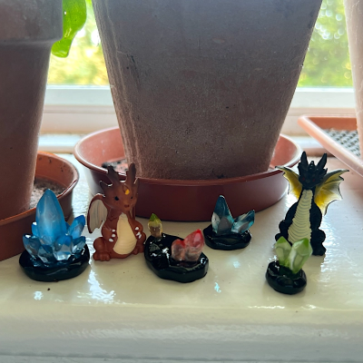 BOTANICAL BESTIES - PLANT COMPANIONS GEM DRAGONS