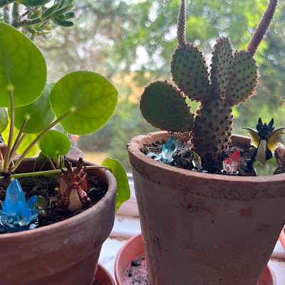 BOTANICAL BESTIES - PLANT COMPANIONS GEM DRAGONS