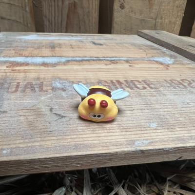 Bumble Bee BOTANICAL BESTIES PLANT COMPANIONS