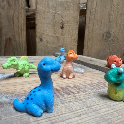 BOTANICAL BESTIES - PLANT COMPANIONS DINOSAUR