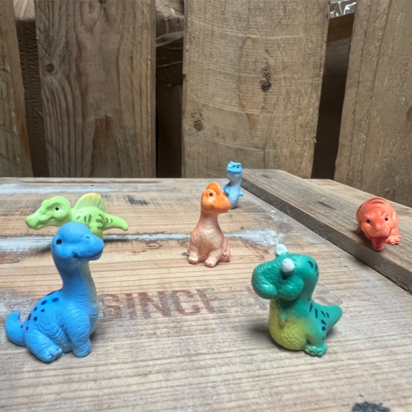 BOTANICAL BESTIES - PLANT COMPANIONS DINOSAUR
