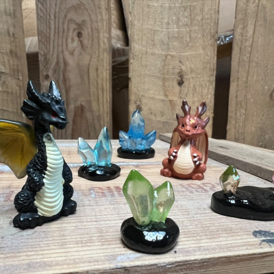 BOTANICAL BESTIES - PLANT COMPANIONS GEM DRAGONS