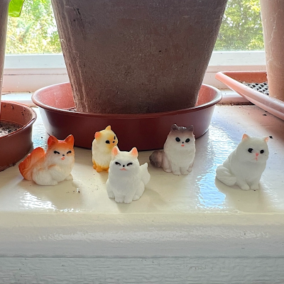 BOTANICAL BESTIES - PLANT COMPANIONS SITTING CATS