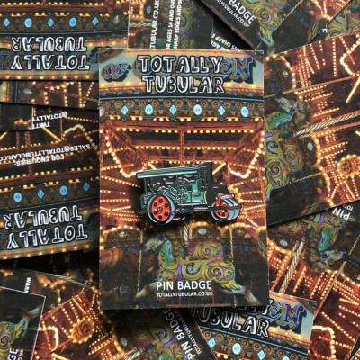 Steam Roller Traction Engine Fair Ground enamel pin badge
