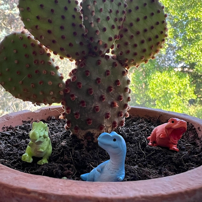 BOTANICAL BESTIES - PLANT COMPANIONS DINOSAUR