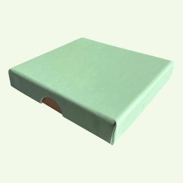 THIN NECKLACE GIFT BOX IN SAGE GREEN