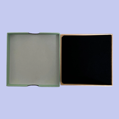 THIN NECKLACE GIFT BOX IN SAGE GREEN